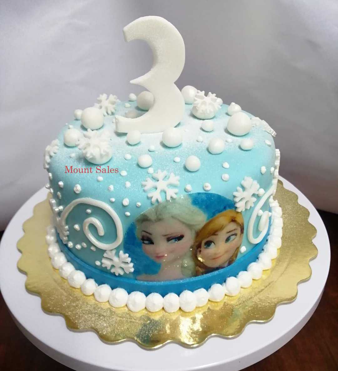 Premium RED N White Velvet Cake